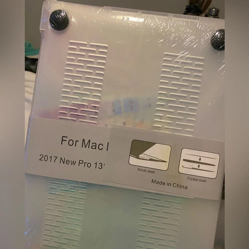 BRAND NEW MacBook Pro 13